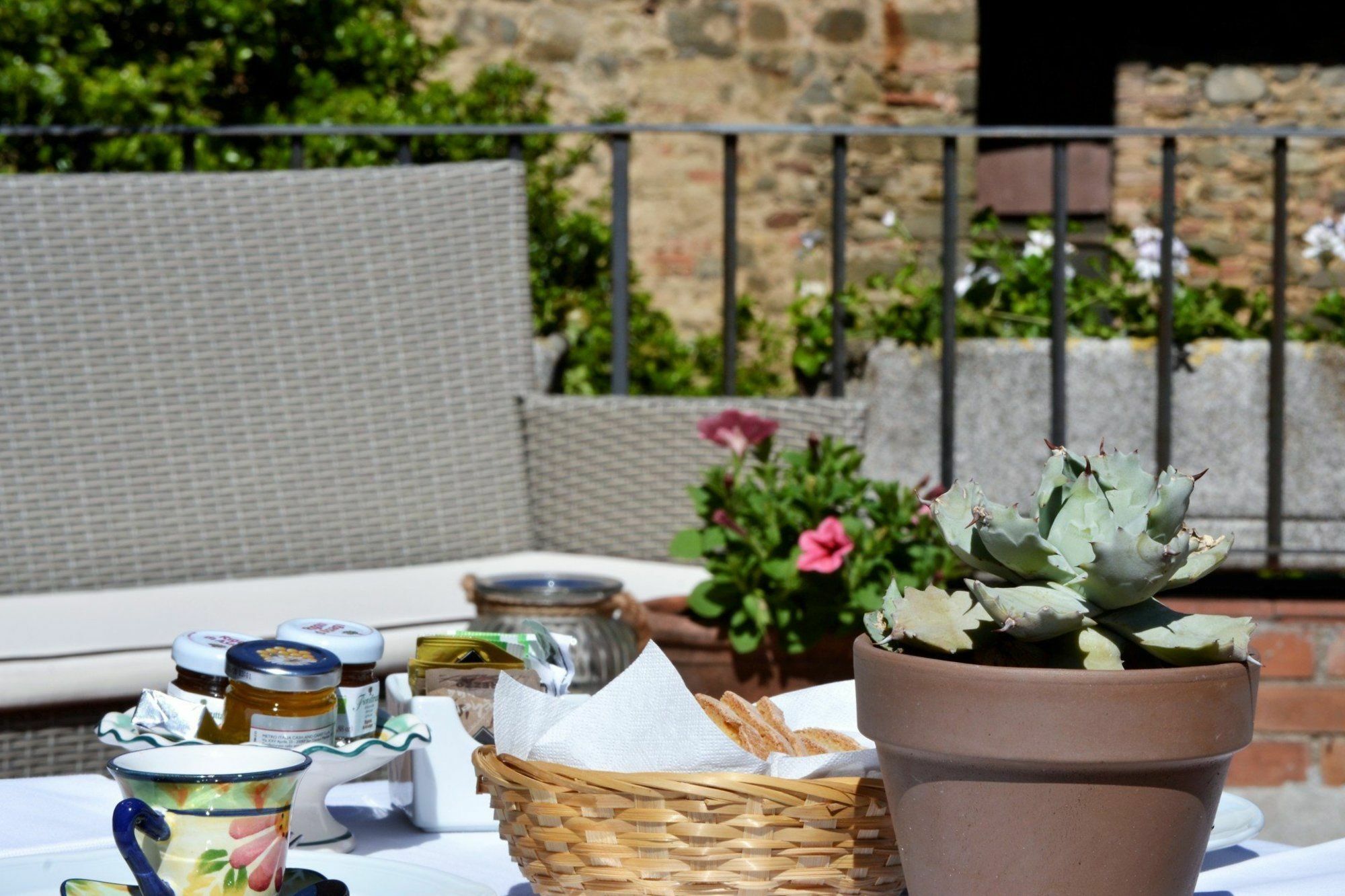 Bed and Breakfast Il Palazzo Del Cardinale à Montalcino Extérieur photo